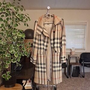 Burberry Beige and Black Plaid VIRGIN WOOL Trench Coat